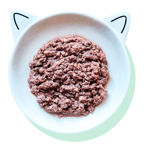 Mięso królika, indyka i gęsi w misce